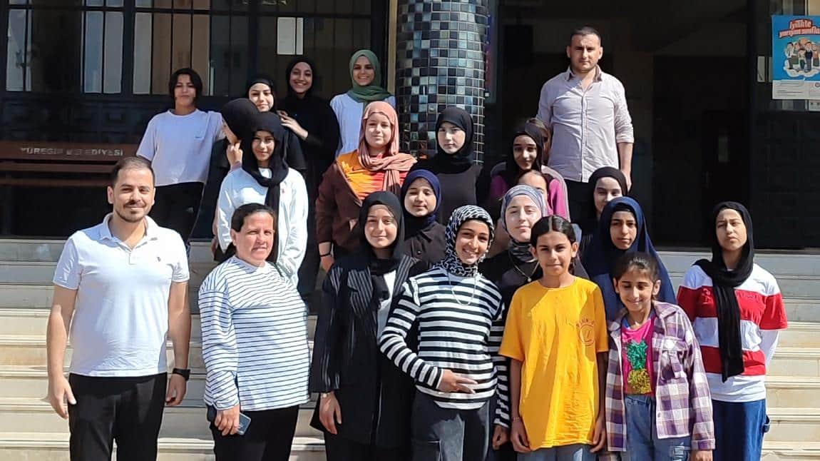ÖĞRENCİLERİMİZLE HAKKI POLAT KIZ ANADOLU İMAM HATİP LİSESİNİ ZİYARET ETTİK
